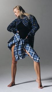 Karolina Pisarek feet photo thumbnail