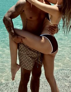 Karolina Pisarek feet photo thumbnail