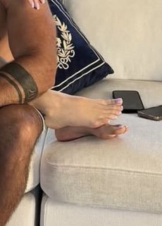 Karolina Pisarek feet photo thumbnail