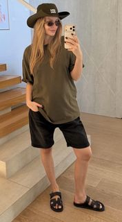 Karolina Pisarek feet photo 2