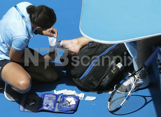 Karolina Pliskova feet photo thumbnail