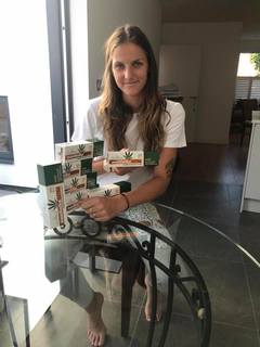 Karolina Pliskova feet photo thumbnail