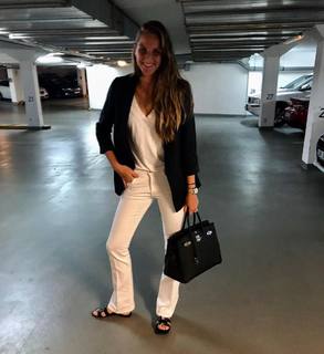 Karolina Pliskova feet photo thumbnail