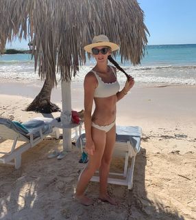 Karolina Pliskova feet photo thumbnail