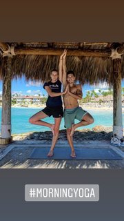Karolina Pliskova feet photo thumbnail