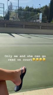Karolina Pliskova feet photo thumbnail