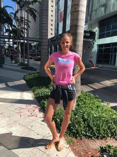 Karolina Pliskova feet photo thumbnail