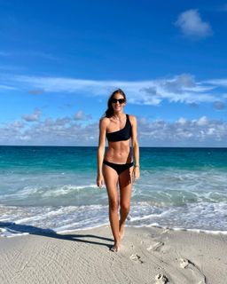 Karolina Pliskova feet photo thumbnail