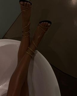 Karolina Sevastyanova feet photo 3