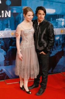 Karoline Herfurth feet photo thumbnail