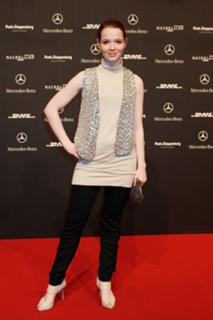 Karoline Herfurth feet photo thumbnail