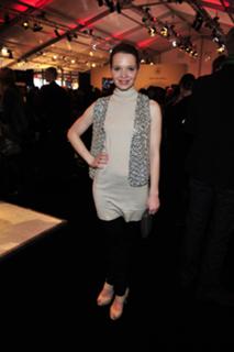 Karoline Herfurth feet photo thumbnail