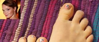 Karoline Herfurth feet photo thumbnail