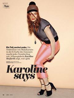 Karoline Herfurth feet photo thumbnail