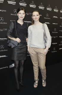 Karoline Herfurth feet photo thumbnail