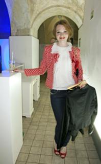 Karoline Herfurth feet photo thumbnail