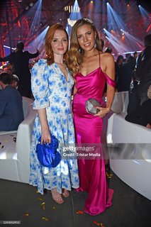 Karoline Herfurth feet photo thumbnail