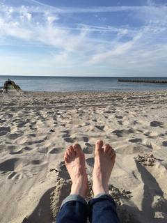 Karoline Herfurth feet photo thumbnail