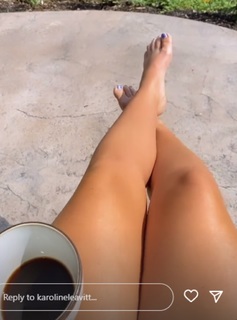 Karoline Leavitt feet photo thumbnail