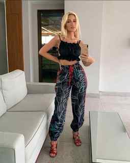 Karoline Lima feet photo thumbnail