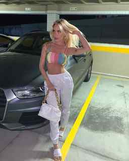Karoline Lima feet photo thumbnail