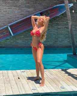 Karoline Lima feet photo thumbnail