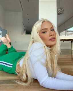 Karoline Lima feet photo thumbnail