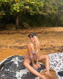 Karoline Lima feet photo thumbnail