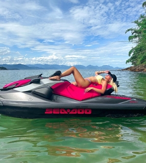 Karoline Lima feet photo thumbnail