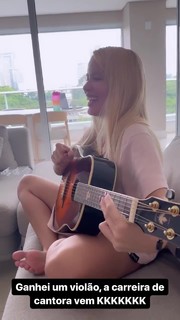 Karoline Lima feet photo thumbnail