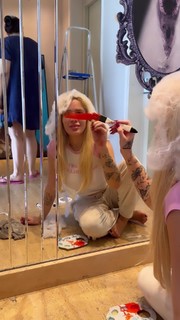 Karoline Lima feet photo thumbnail