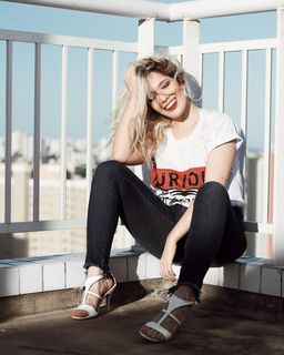 Karoline Lima feet photo thumbnail