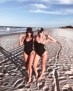 Karoline Lima feet photo thumbnail