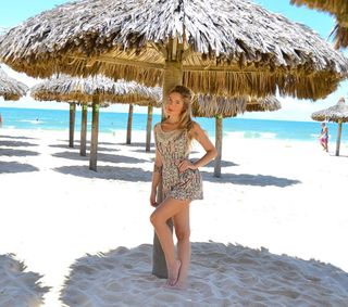 Karoline Lima feet photo thumbnail