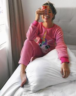Karoline Lima feet photo thumbnail