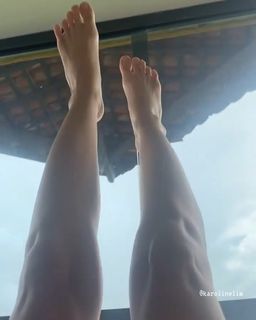 Karoline Lima feet photo thumbnail