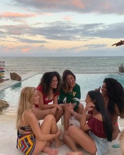Karoline Lima feet photo thumbnail