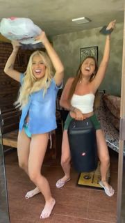 Karoline Lima feet photo thumbnail