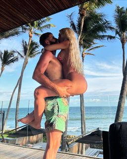 Karoline Lima feet photo thumbnail