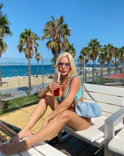 Karoline Lima feet photo thumbnail