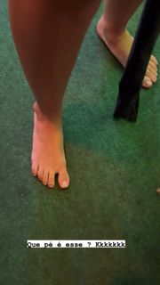 Karoline Lima feet photo thumbnail