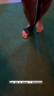 Karoline Lima feet photo thumbnail