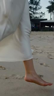 Karoline Lima feet photo thumbnail