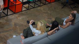 Karoline Lima feet photo thumbnail