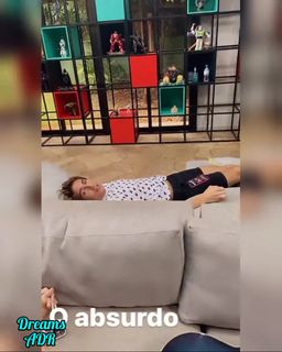 Karoline Lima feet photo thumbnail
