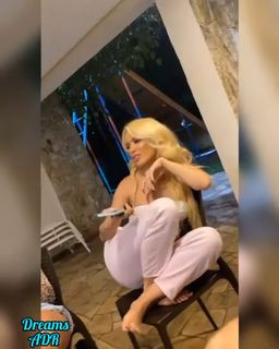 Karoline Lima feet photo thumbnail