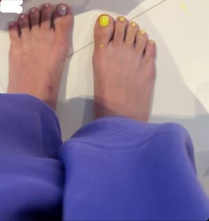 Karoline Lima feet photo thumbnail