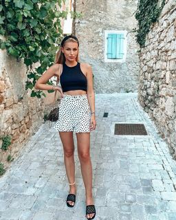 Karolína Malisová feet photo 2