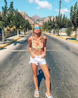 Karolína Malisová feet photo 14