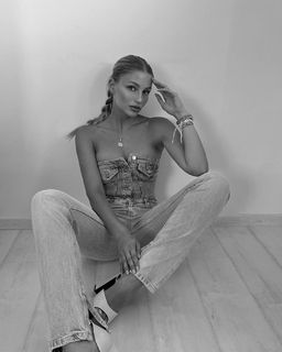Karolína Malisová feet photo 17